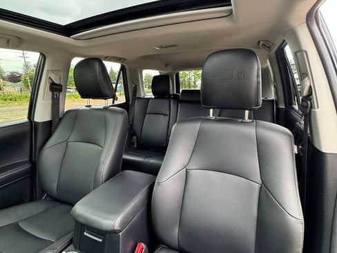 Used 2023 Toyota 4Runner 40th Anniversary SE AWD/4WD image 30