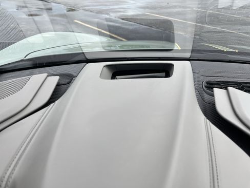 Used 2024 Chevrolet Corvette Stingray Premium Conv w/ Z51 Performance Package RWD image 28