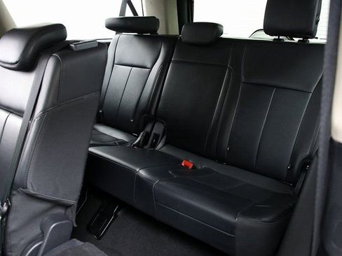 Used 2024 Ford Expedition Max XLT image 12