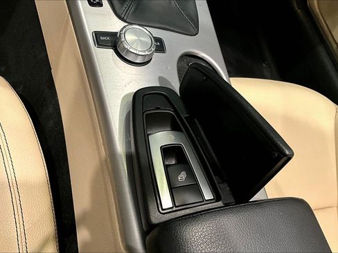 Used 2014 Mercedes-Benz SLK 250 image 15