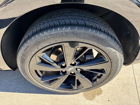 Used 2022 Buick Envision Essence w/ Technology Package I image 21