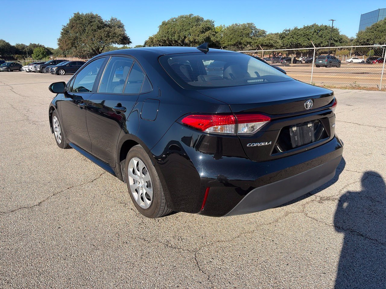 Used 2025 Toyota Corolla LE FWD image 6