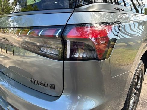 Used 2025 INFINITI QX80 Autograph AWD/4WD image 13