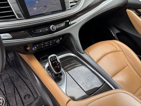 Used 2019 Buick Enclave Essence FWD image 20