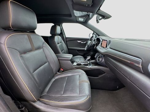 Used 2020 Chevrolet Blazer Premier w/ LPO, Black Grille Bar Package image 20