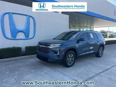 Used 2024 Chevrolet Traverse LT