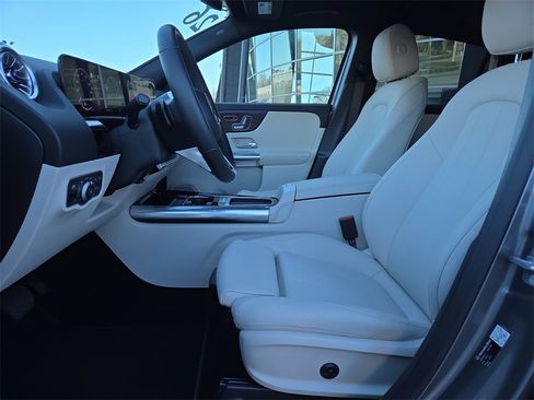 Certified 2026 Mercedes-Benz GLA 250 4MATIC image 10