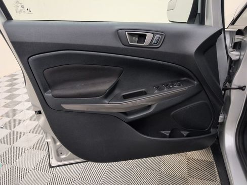 Used 2021 Ford EcoSport SE FWD image 32
