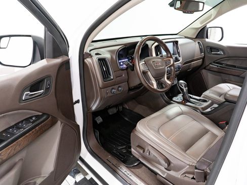 Used 2022 GMC Canyon Denali AWD/4WD image 14