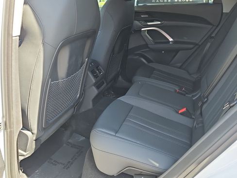 Used 2025 Audi Q5 Premium Plus w/ Premium Plus AWD/4WD image 26