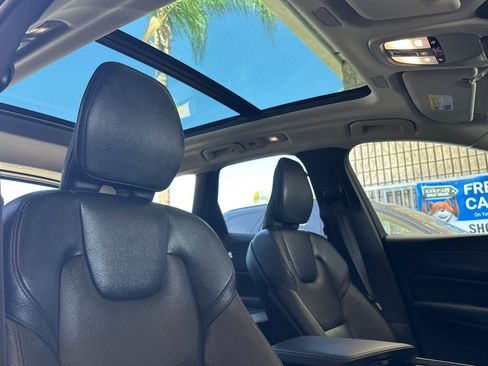 Certified 2025 Volvo XC60 B5 Plus AWD/4WD image 20