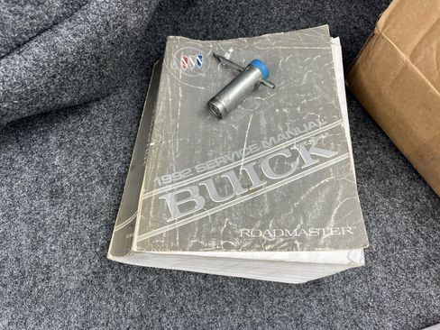 Used 1992 Buick Roadmaster Sedan RWD image 82