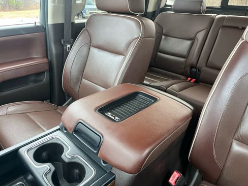 Used 2018 Chevrolet Silverado 1500 High Country image 25