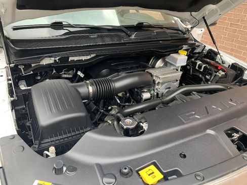 Used 2023 RAM 1500 Limited w/ Body Color Bumper Group AWD/4WD image 30