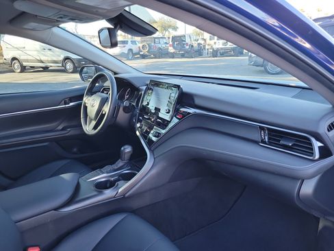 Used 2024 Toyota Camry SE image 29