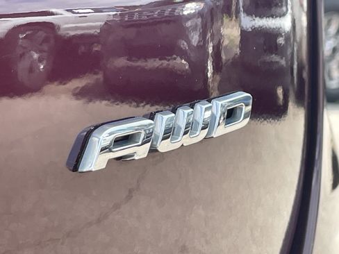 Used 2022 Ford Edge Titanium AWD/4WD image 9