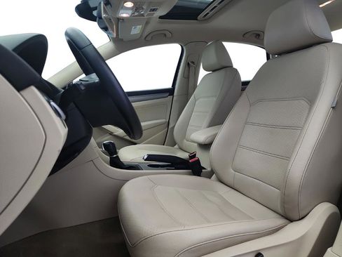 Used 2014 Volkswagen Passat TDI SE image 11