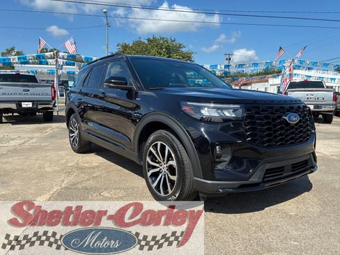 Used 2025 Ford Explorer ST-Line AWD/4WD image 1