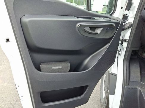 Used 2025 Mercedes-Benz Sprinter 2500 image 11
