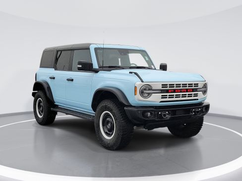 Certified 2023 Ford Bronco Heritage Edition image 2