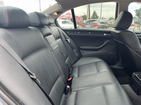 Used 2004 BMW 325i Sedan RWD image 25