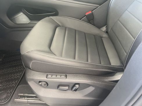 New 2026 Volkswagen Atlas Cross Sport SEL R-Line image 14