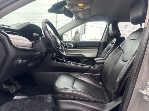 Used 2022 Jeep Compass Limited image 20