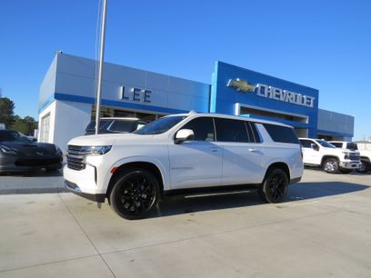 Used 2022 Chevrolet Suburban LT w/ Luxury Package