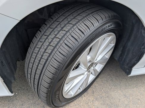 Used 2024 Toyota Camry LE image 21