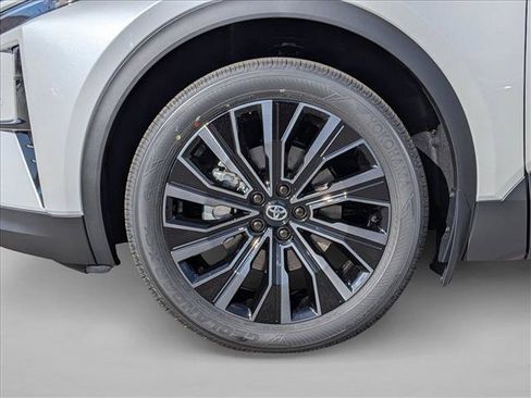 New 2026 Toyota C-HR AWD/4WD image 10