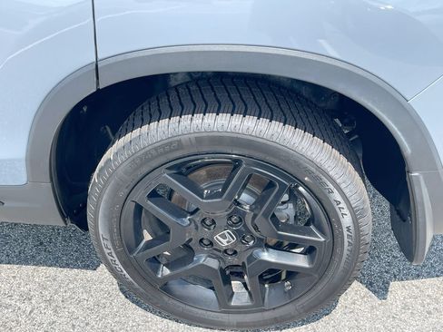 Used 2024 Honda Passport Black Edition image 16