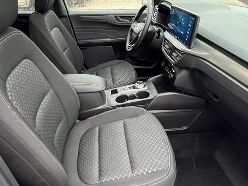 Used 2023 Ford Escape Active w/ Tech Pack #1 AWD/4WD image 17
