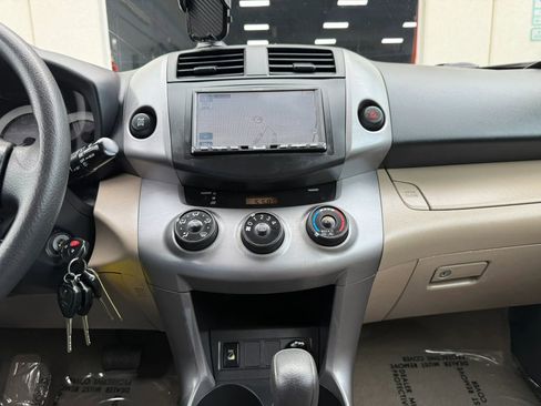 Used 2006 Toyota RAV4 4WD V6 image 26