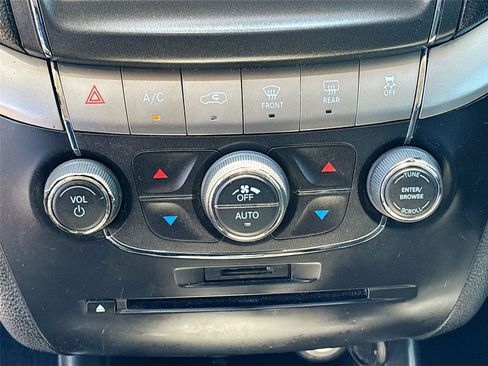 Used 2020 Dodge Journey Crossroad FWD image 15
