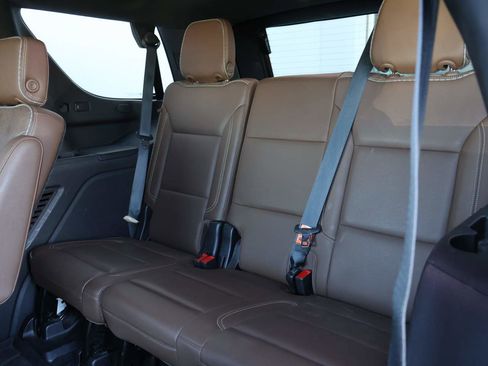 Used 2021 Chevrolet Tahoe High Country w/ Premium Package AWD/4WD image 12