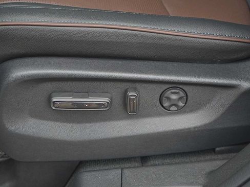 Used 2026 Honda Odyssey Elite image 12