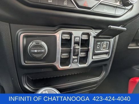 Used 2021 Jeep Wrangler Unlimited Sahara AWD/4WD image 15