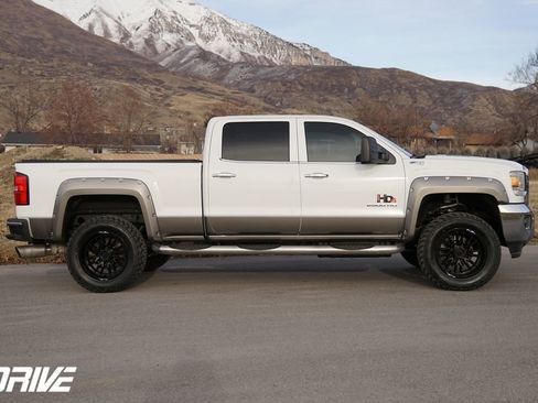 Used 2015 GMC Sierra 2500 SLT w/ Duramax Plus Package image 12