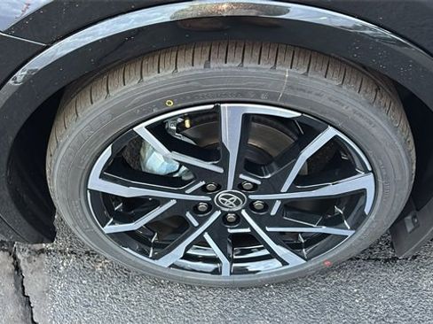 New 2026 Toyota Prius Plug-In Hybrid w/ Limited Premium Package image 34