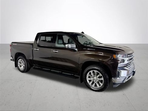 Used 2019 Chevrolet Silverado 1500 LTZ w/ LTZ Convenience Package AWD/4WD image 4