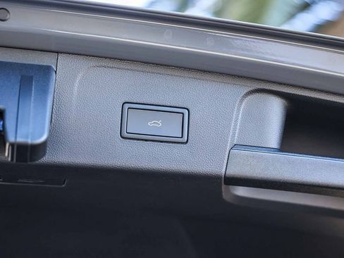 New 2026 Volkswagen Atlas SE image 37