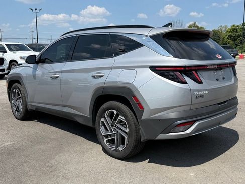 Used 2025 Hyundai Tucson Limited AWD/4WD image 5