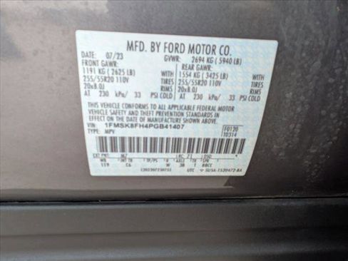 Used 2023 Ford Explorer Limited image 27