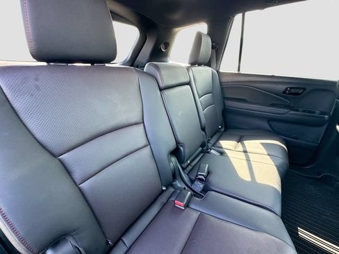 Used 2024 Honda Passport Black Edition image 33