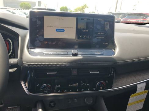 New 2025 Nissan Rogue Platinum image 23