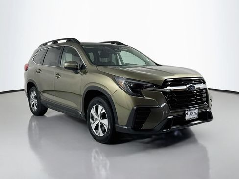 Used 2025 Subaru Ascent Premium AWD/4WD image 4