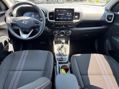 Used 2026 Hyundai Venue SEL FWD image 14