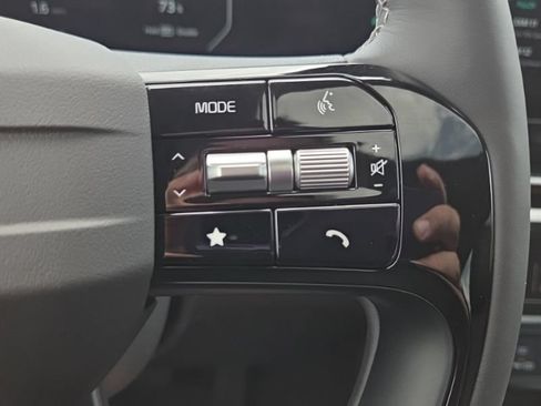 New 2027 Kia Carnival SX Prestige FWD image 37
