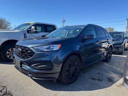 Used 2024 Ford Edge SE w/ Black Appearance Package image 8