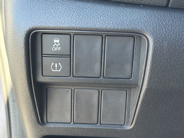 Used 2018 Honda CR-V LX image 33